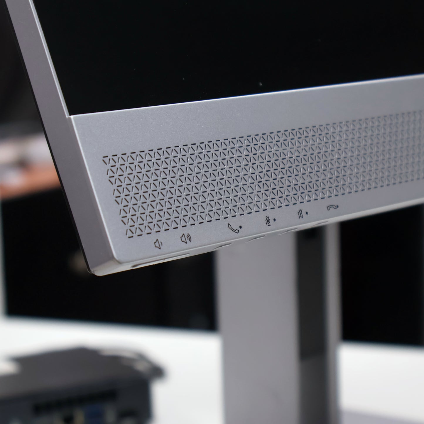 HP ELITEDISPLAY E243M CON CAMARA Y PARLANTES